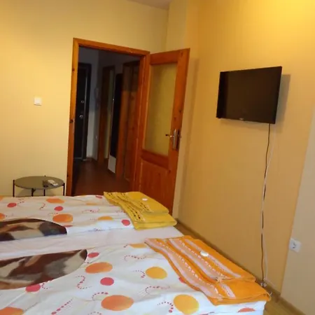 Apartamento Moni 2 *